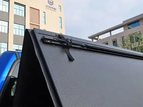 Low Profile Hard Tri-Fold Tonneau Cover for Honda
